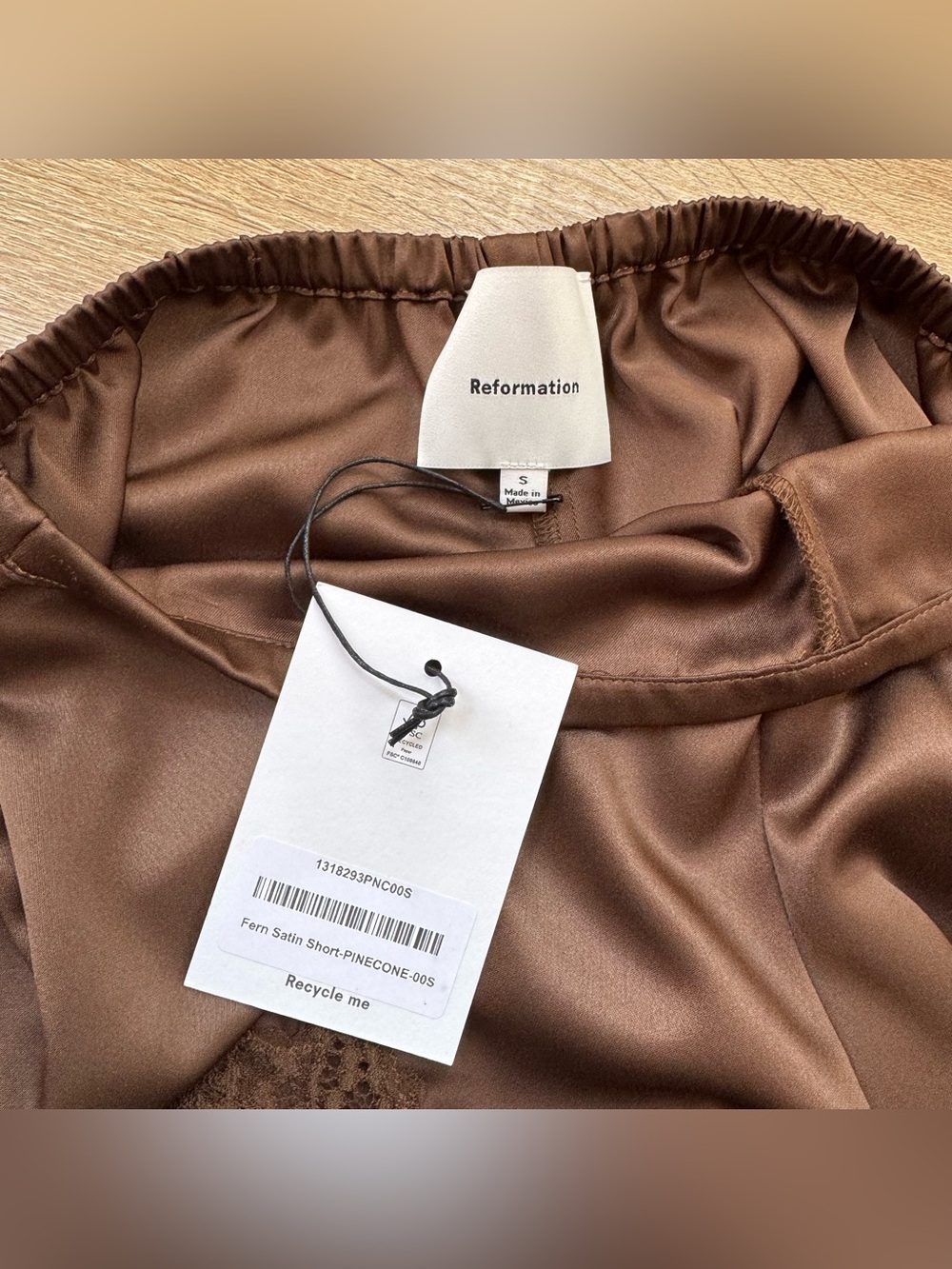 NWT Reformation Fern Satin Lace Shorts Pinecone Brown Small - Picture 4 of 11
